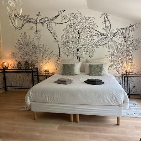 La Chaumeauniere Bed and Breakfast Aigrefeuille-dʼAunis Εξωτερικό φωτογραφία
