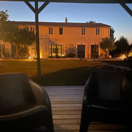 La Chaumeauniere Bed and Breakfast Aigrefeuille-dʼAunis Εξωτερικό φωτογραφία