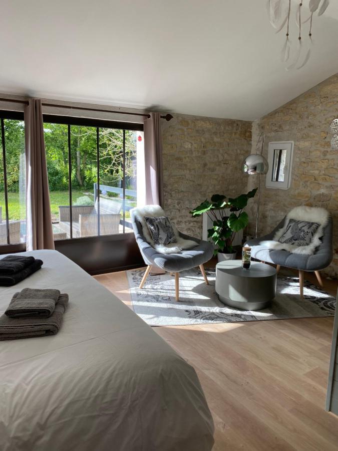 La Chaumeauniere Bed and Breakfast Aigrefeuille-dʼAunis Εξωτερικό φωτογραφία